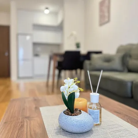 Your In The City, Point 17 Apartment *